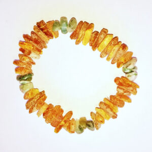 Braccialetto in ambra baltica naturale abbinato a collari con Giada